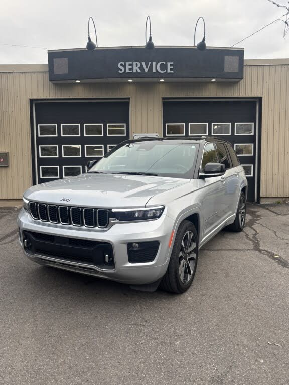 2022 Jeep Grand Cherokee Overland 4WD