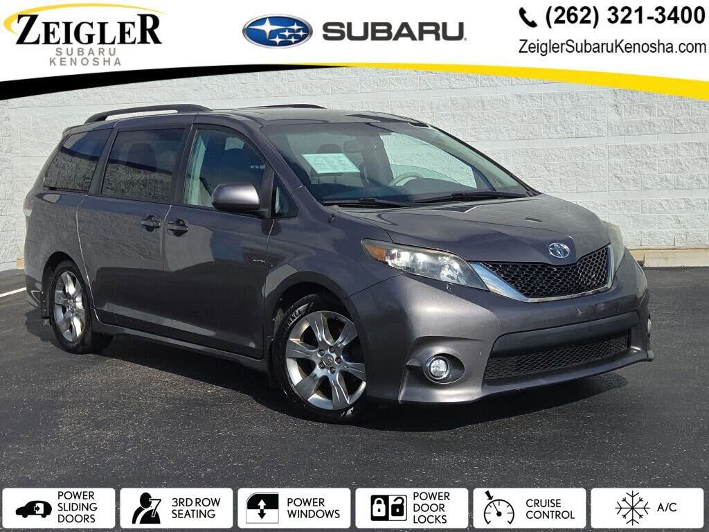 2012 Toyota Sienna SE 8-Passenger