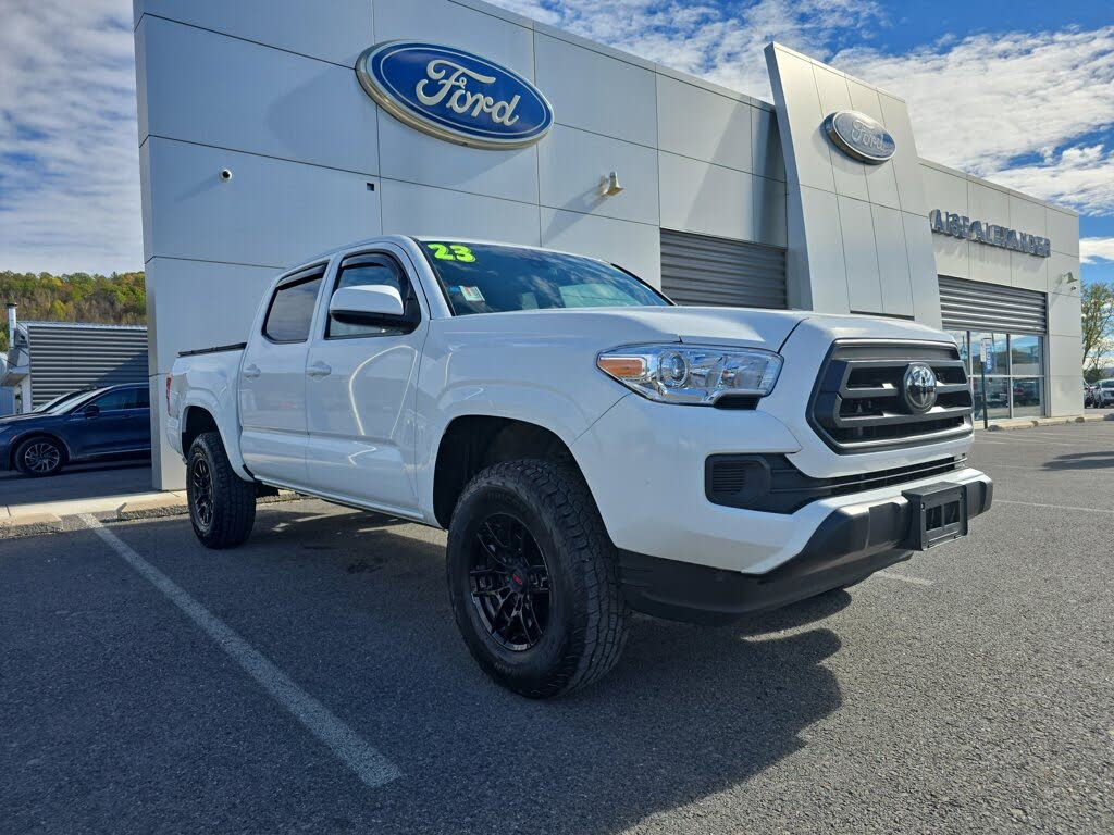 2023 Toyota Tacoma SR V6 Double Cab 4WD