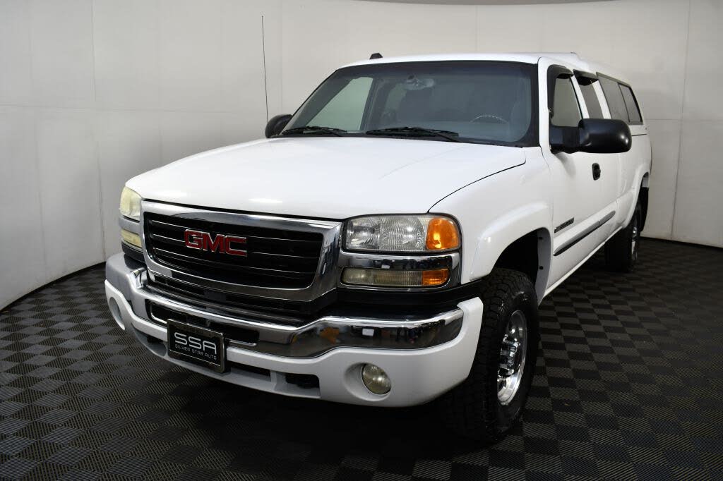 2005 GMC Sierra 2500HD 4 Dr STD 4WD Extended Cab SB HD