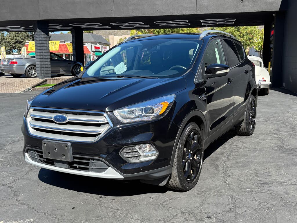 2019 Ford Escape Titanium FWD