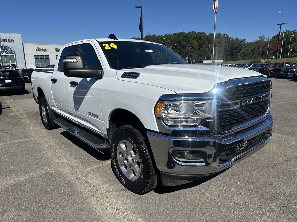 2024 RAM 2500 Big Horn Crew Cab 4WD