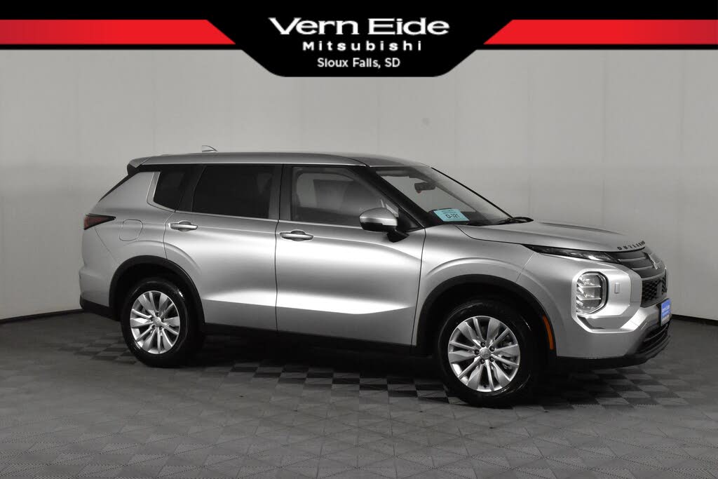 2025 Mitsubishi Outlander ES FWD