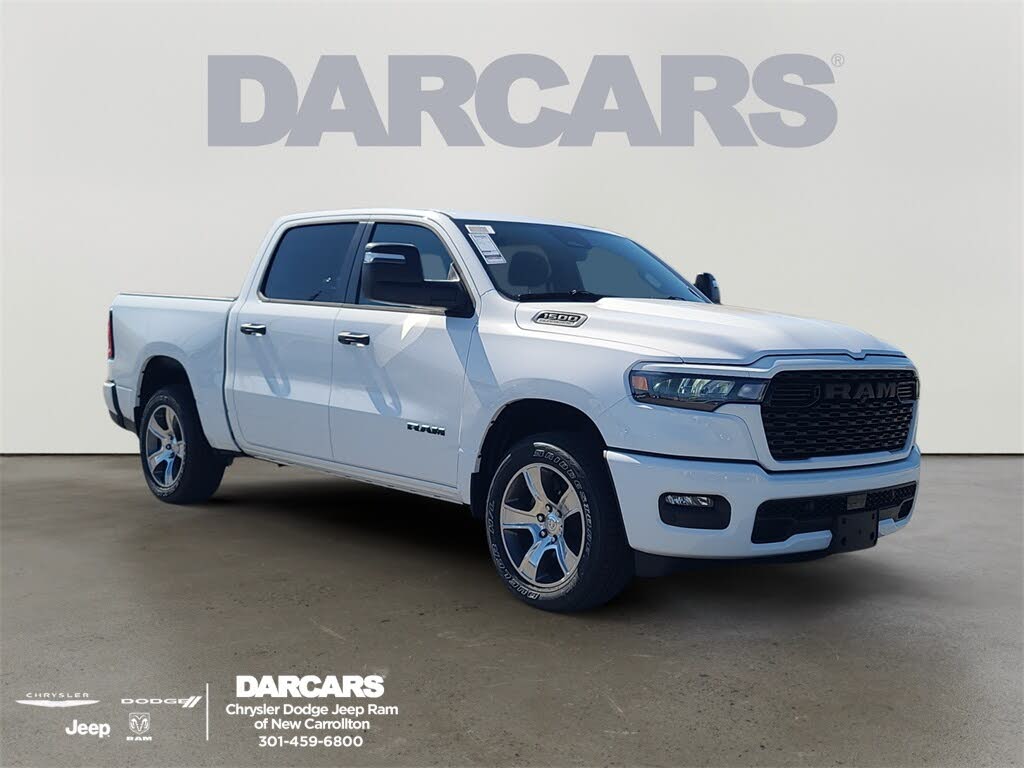 2026 RAM 1500 Express Crew Cab 4WD