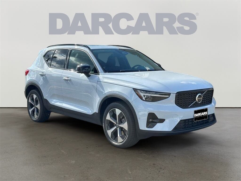 2026 Volvo XC40 B5 Plus AWD