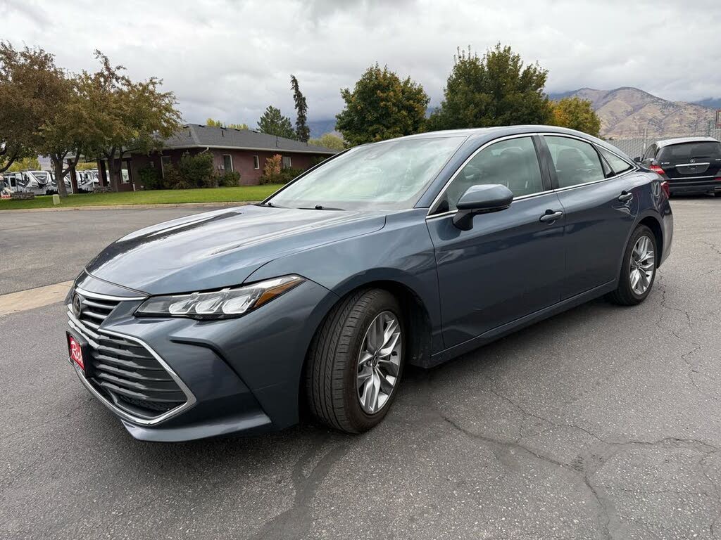 2022 Toyota Avalon XLE FWD