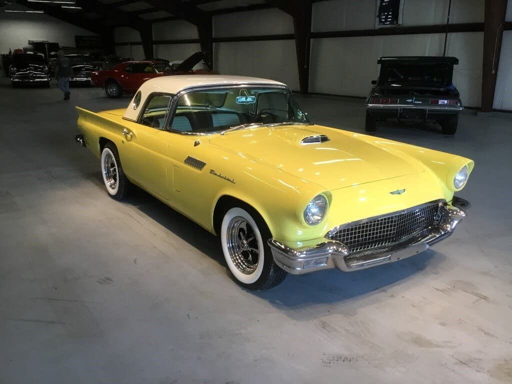 1957 Ford Thunderbird