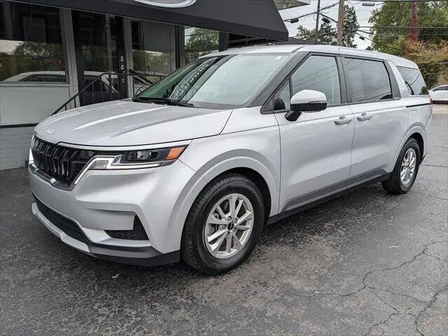 2022 Kia Carnival LX FWD