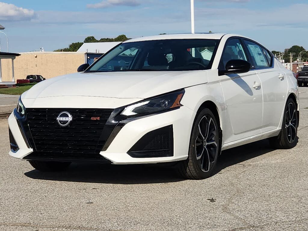 2025 Nissan Altima 2.5 SR FWD