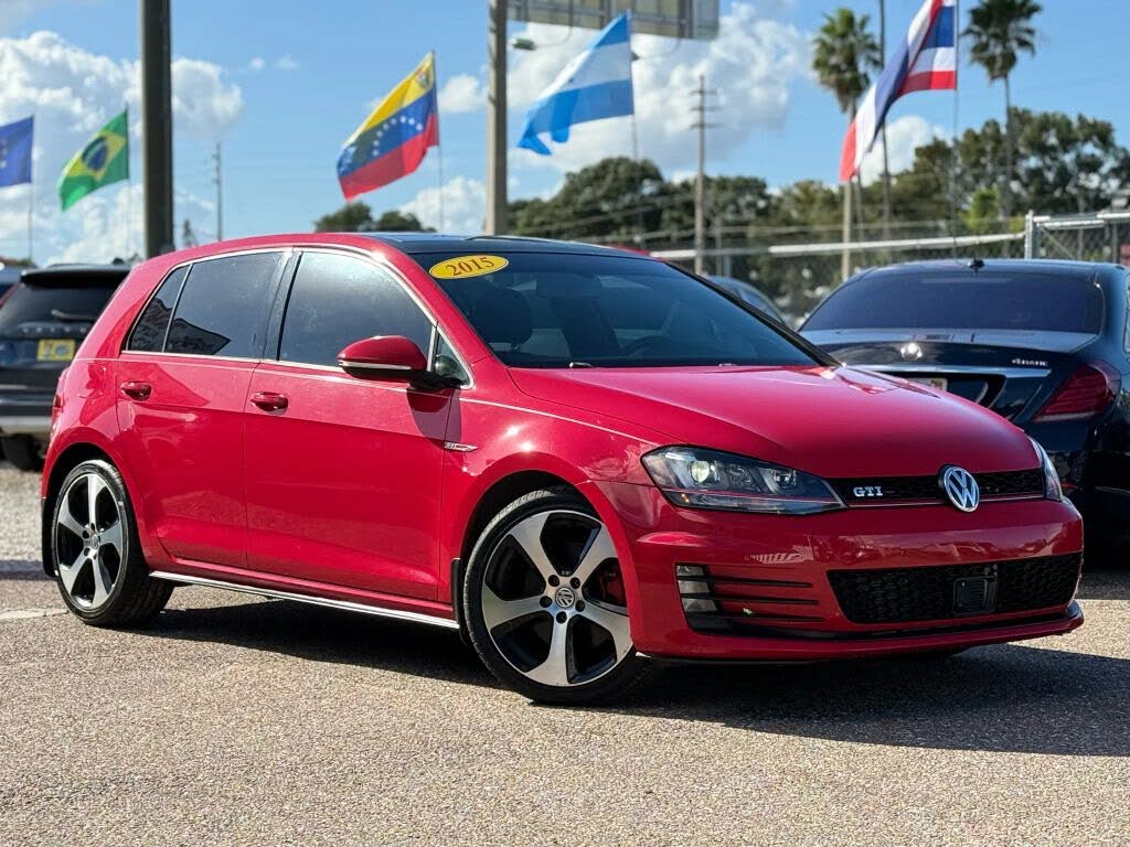 2015 Volkswagen Golf GTI 2.0T SE 4-Door FWD