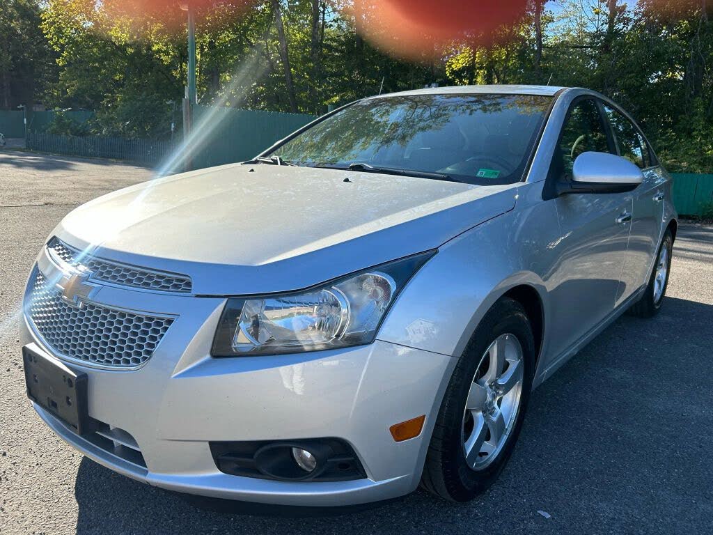 2012 Chevrolet Cruze 1LT Sedan FWD