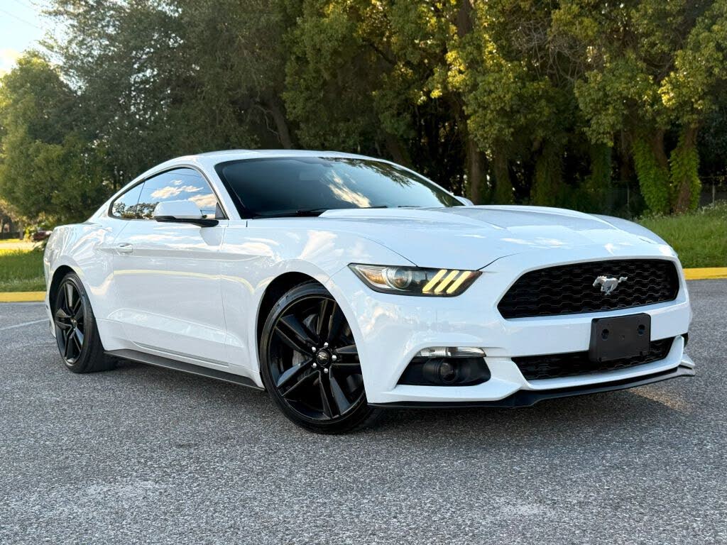 2015 Ford Mustang EcoBoost Premium Coupe RWD