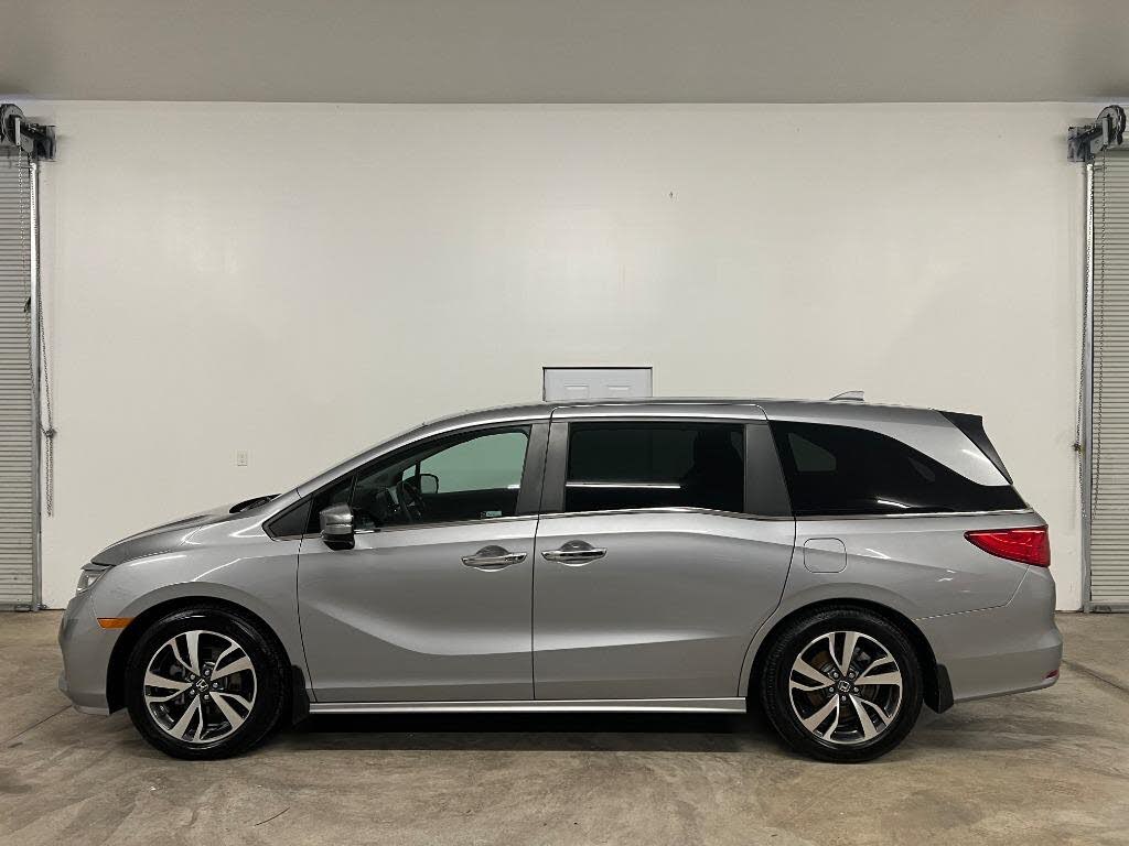 2021 Honda Odyssey Touring FWD