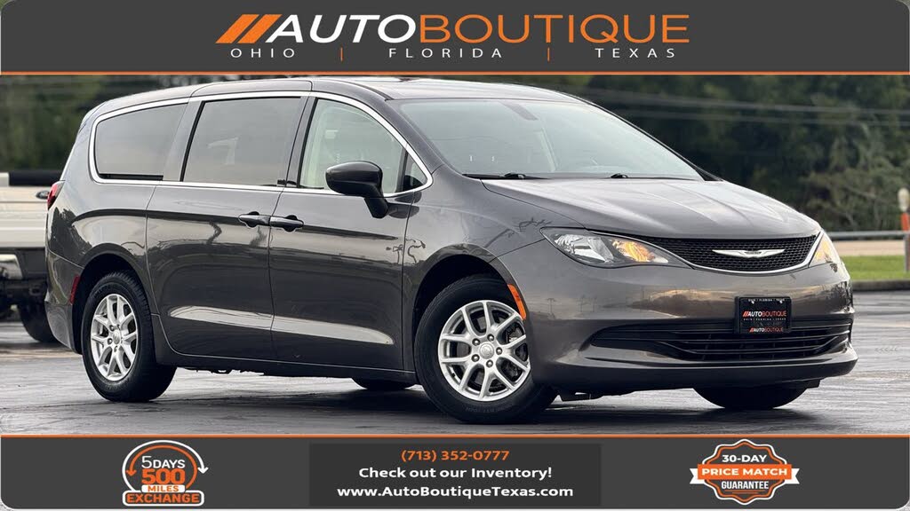 2020 Chrysler Voyager LX FWD