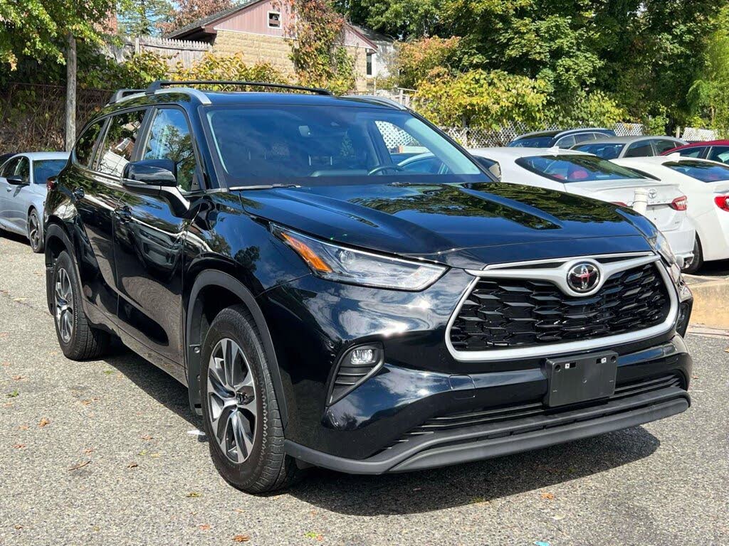 2023 Toyota Highlander XLE AWD