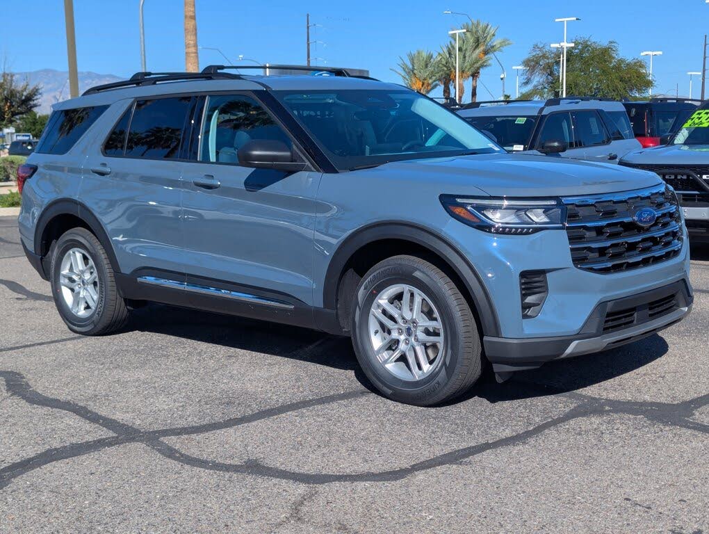 2025 Ford Explorer Active AWD