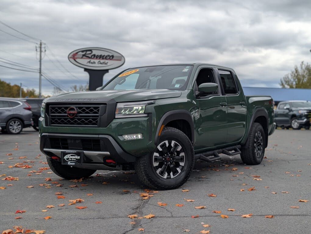 2023 Nissan Frontier PRO-4X Crew Cab 4WD