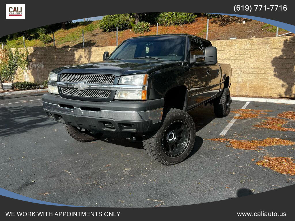 2004 Chevrolet Silverado 1500 LS Crew Cab RWD