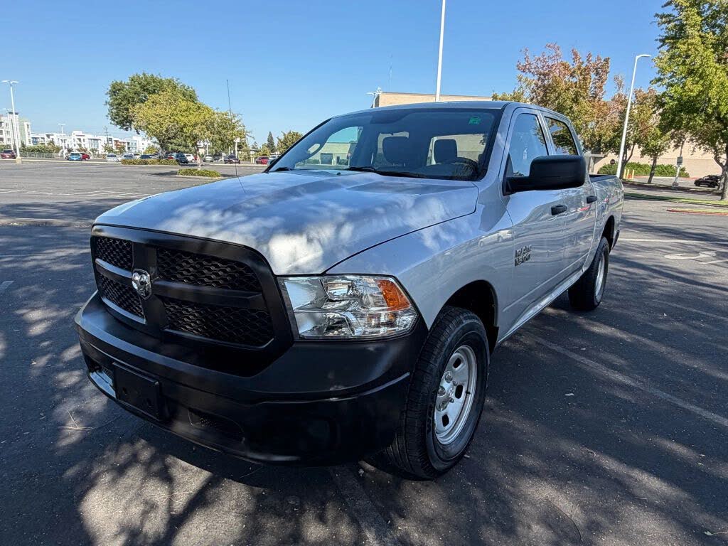2017 RAM 1500 Express Crew Cab 4WD