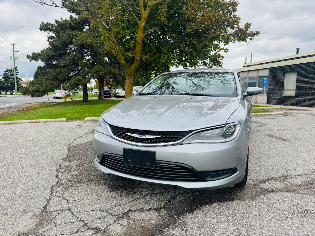 Chrysler 200 LX Sedan FWD 2016