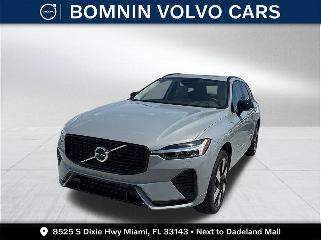 2025 Volvo XC60 Recharge T8 Plus Dark Theme eAWD