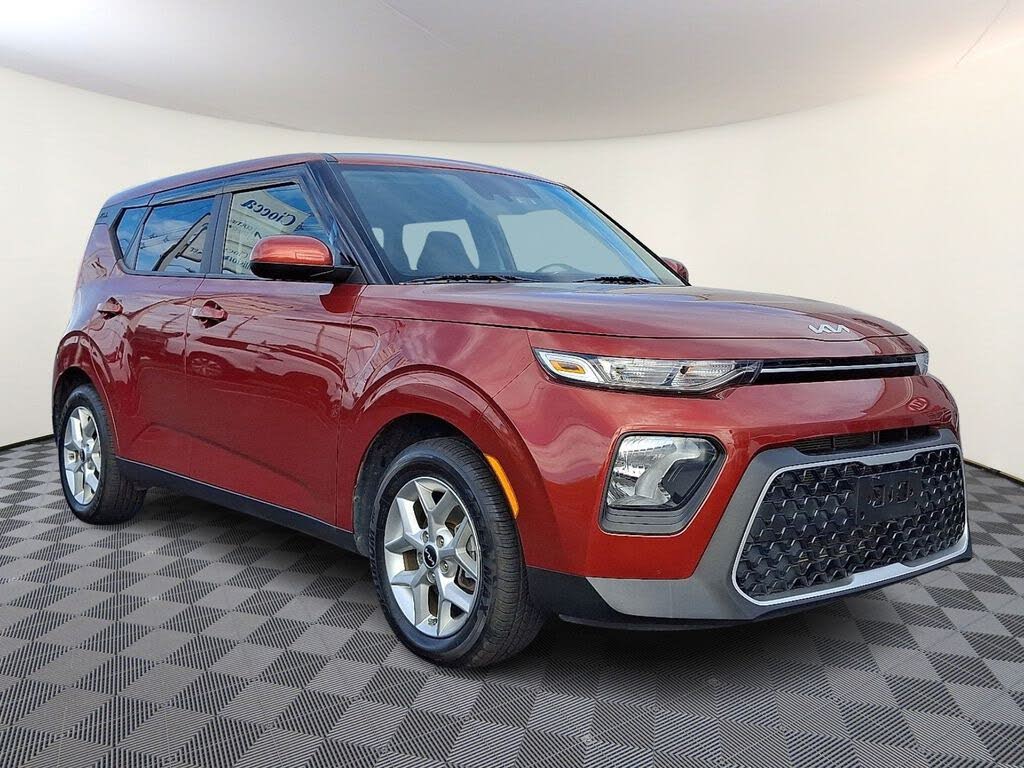 2022 Kia Soul LX FWD