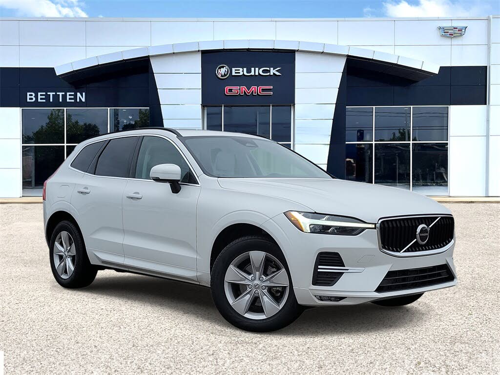 2022 Volvo XC60 B5 Momentum AWD