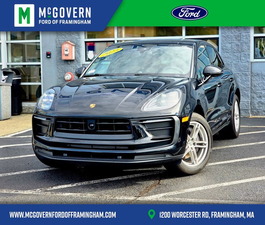 2023 Porsche Macan AWD