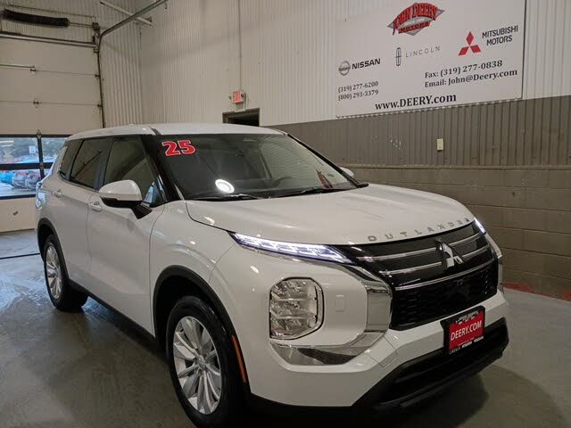 2025 Mitsubishi Outlander ES FWD