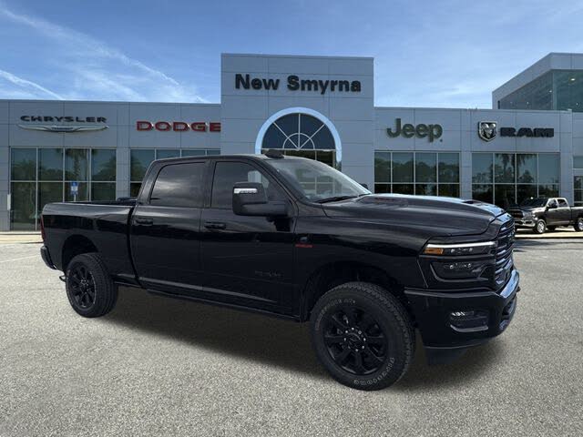 2025 RAM 3500 Laramie Crew Cab 4WD
