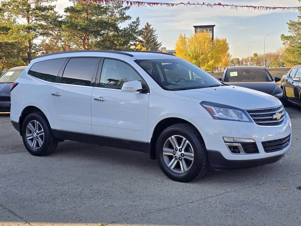 2017 Chevrolet Traverse 2LT AWD