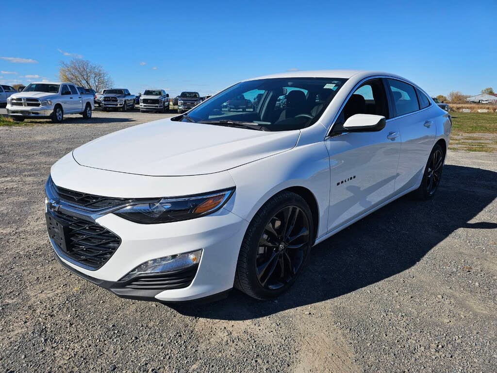 Chevrolet Malibu LT with 1LT FWD 2024