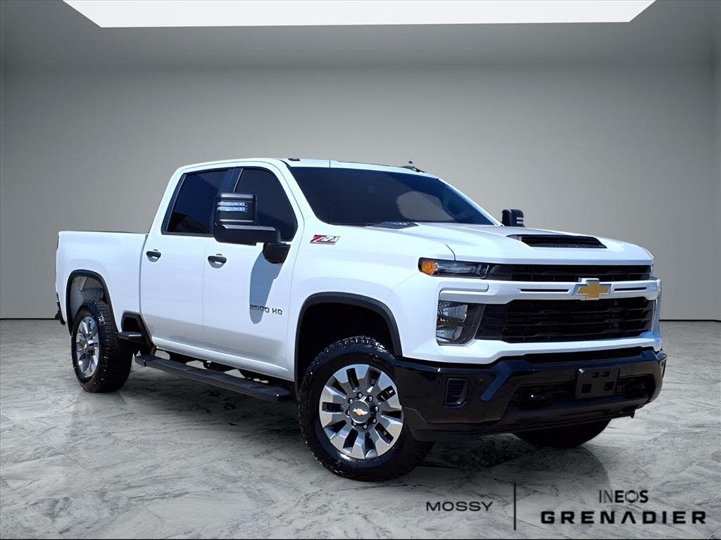 2025 Chevrolet Silverado 2500HD Custom Crew Cab 4WD