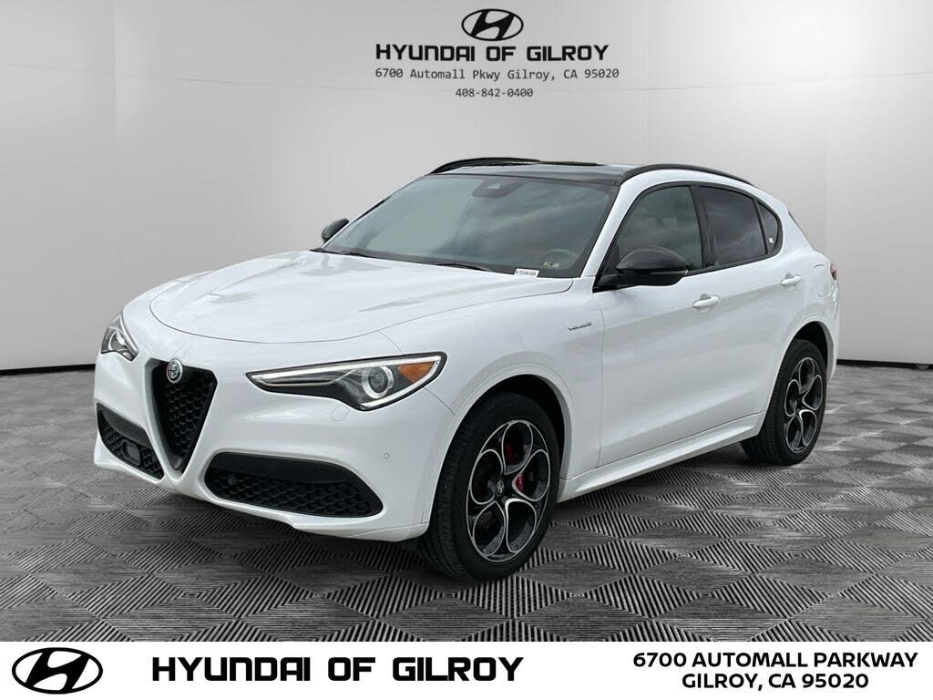 2022 Alfa Romeo Stelvio Veloce AWD