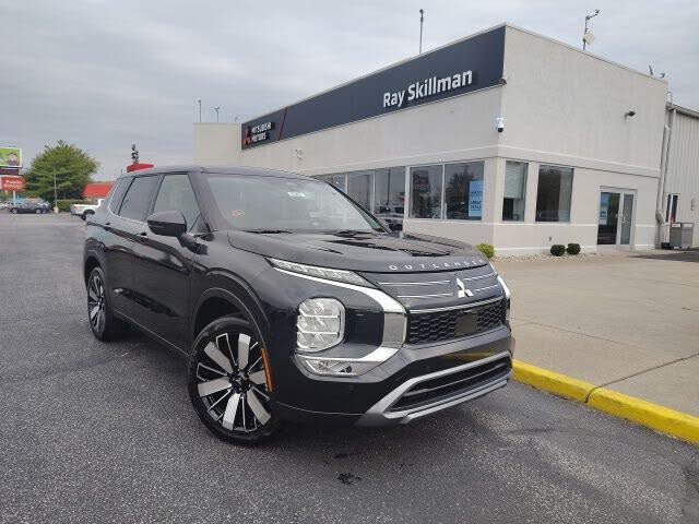 2025 Mitsubishi Outlander SE FWD