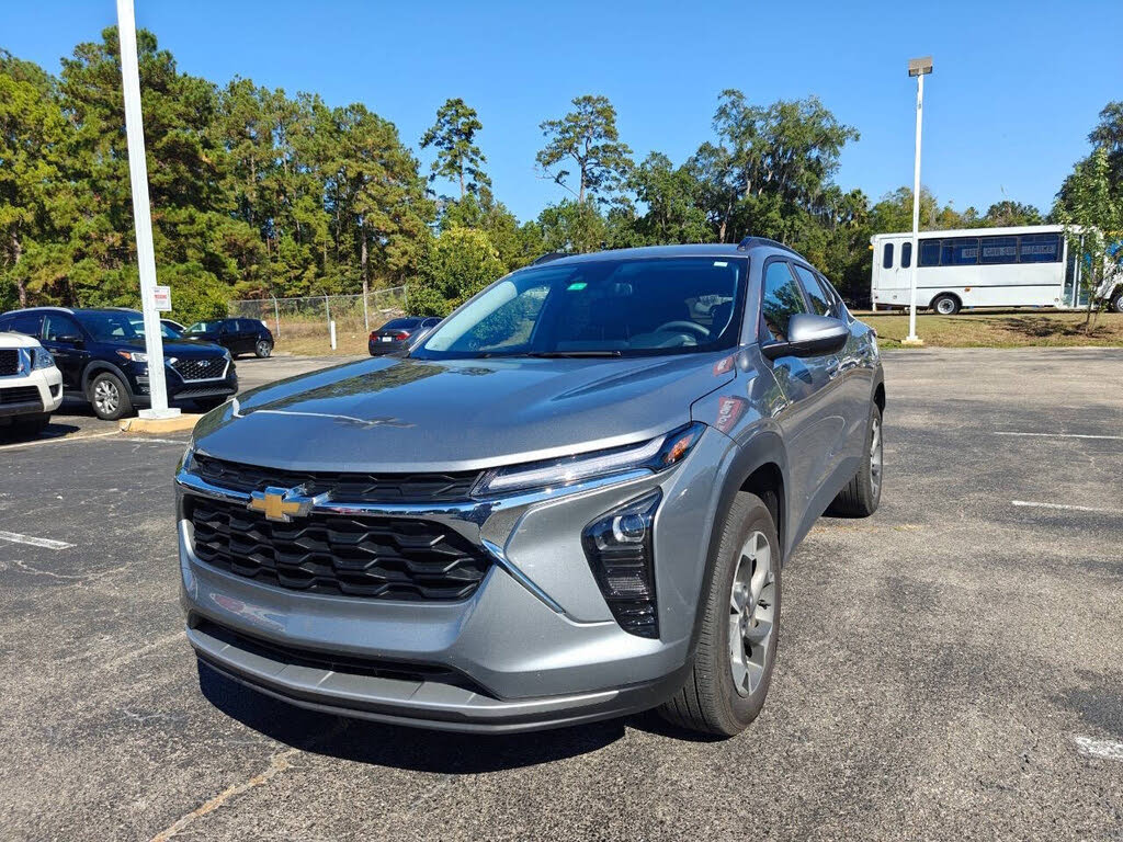 2025 Chevrolet Trax LT FWD