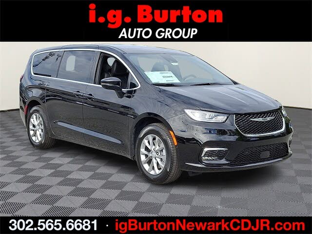 2026 Chrysler Pacifica Select AWD