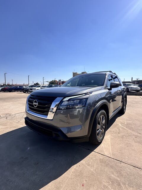 2025 Nissan Pathfinder SV FWD