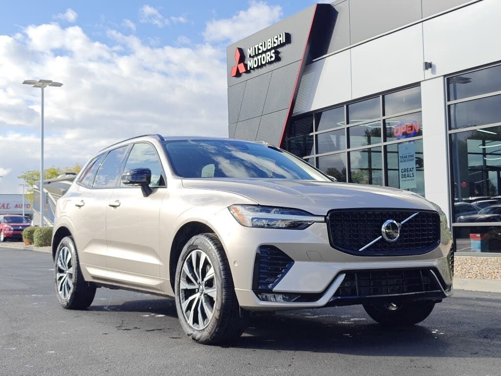 2025 Volvo XC60 B5 Plus Dark Theme AWD