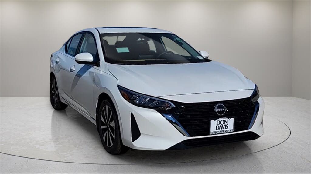 2025 Nissan Sentra SV FWD