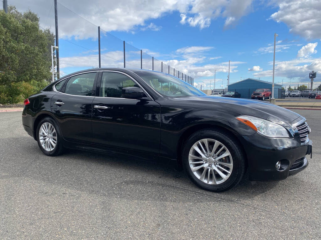 2012 INFINITI M35h RWD