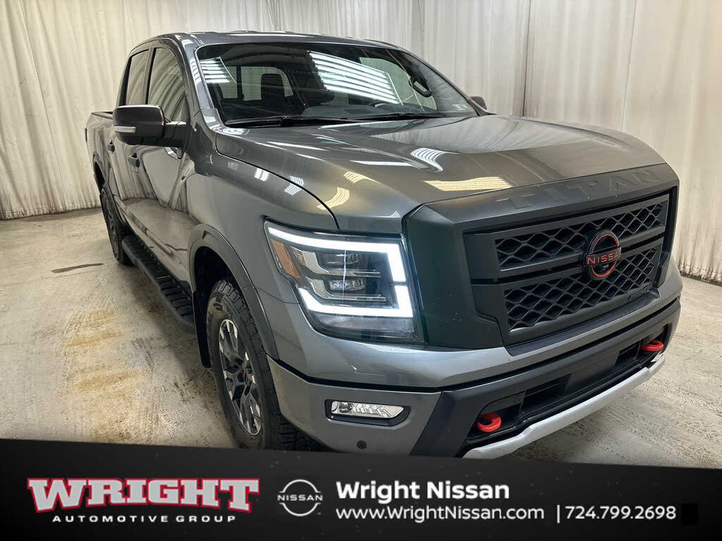 2024 Nissan Titan PRO-4X Crew Cab 4WD