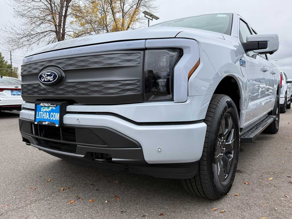 2025 Ford F-150 Lightning Lariat SuperCrew AWD