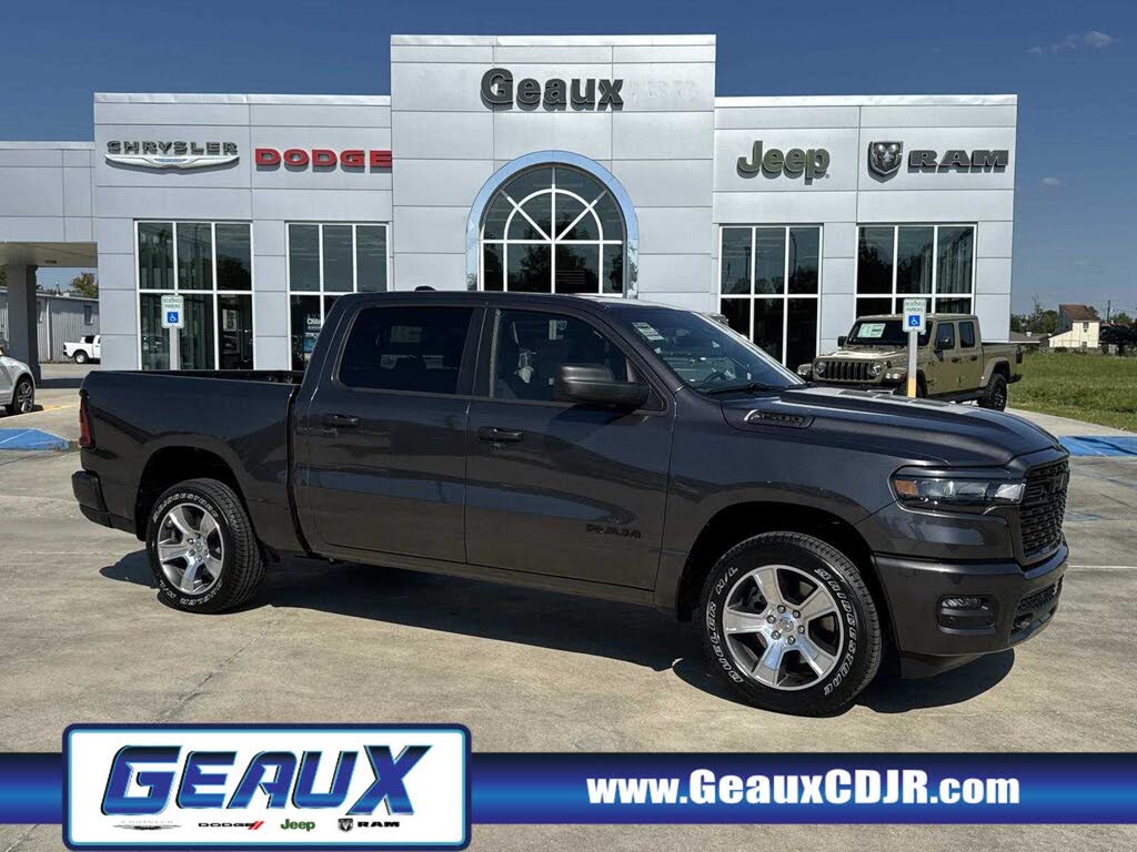 2026 RAM 1500 Express Crew Cab RWD