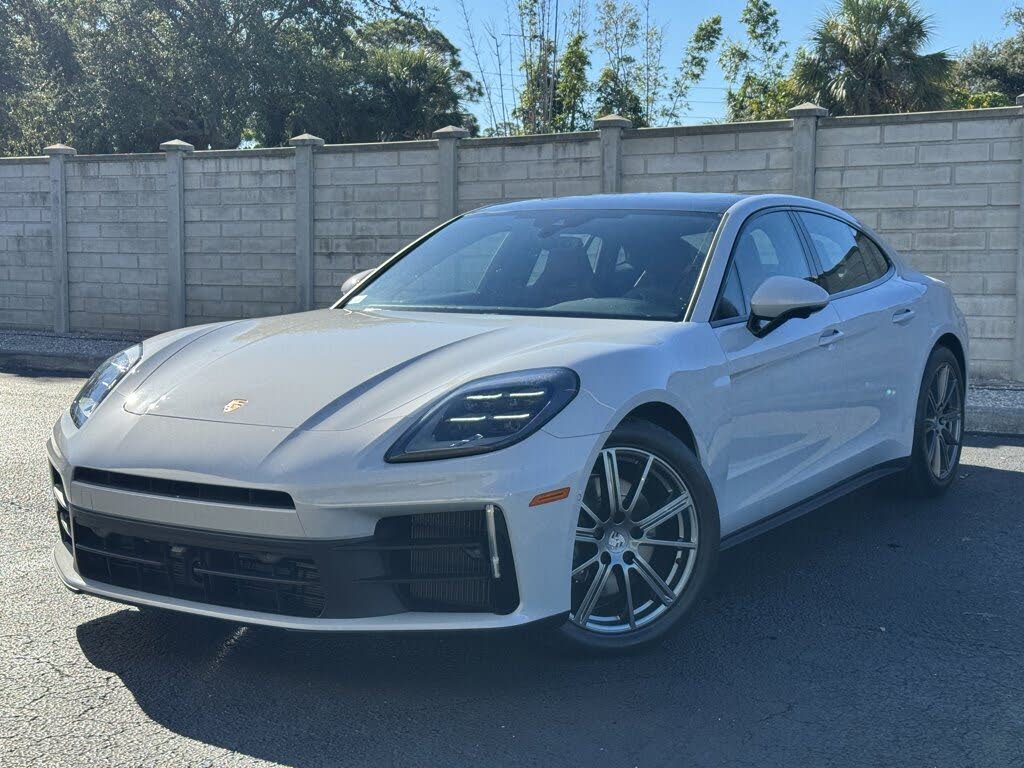 2026 Porsche Panamera RWD