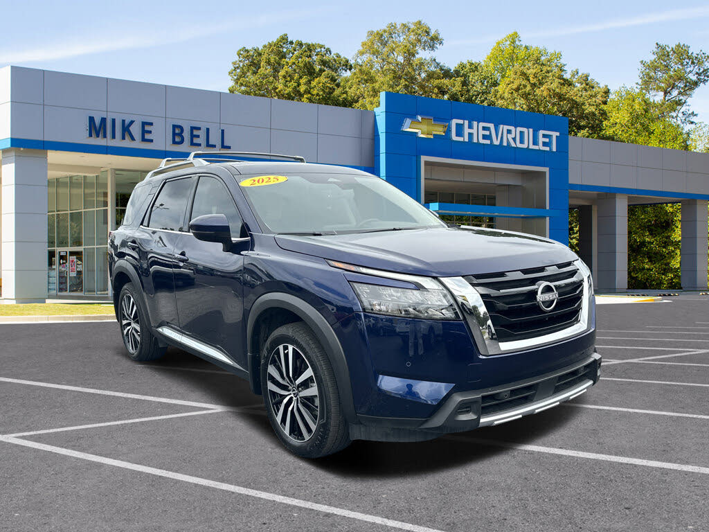 2025 Nissan Pathfinder Platinum 4WD