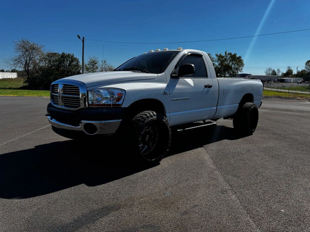 2006 Dodge RAM 2500 ST LB 4WD