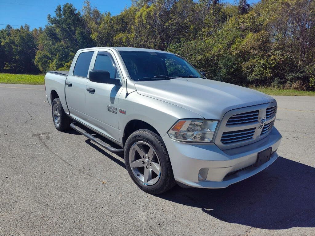 2014 RAM 1500 Express Crew Cab 4WD