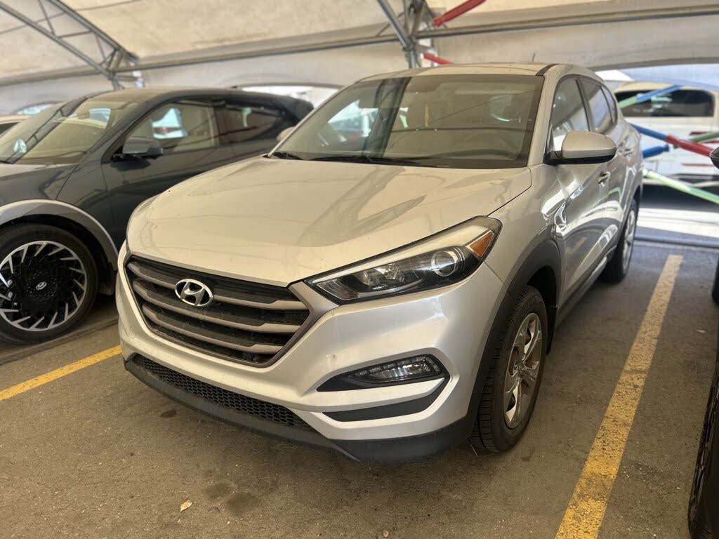 2016 Hyundai Tucson 2.0L SE FWD with Beige Seats