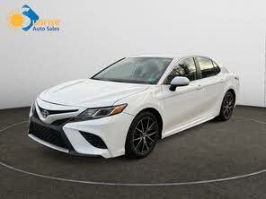 Toyota Camry SE FWD